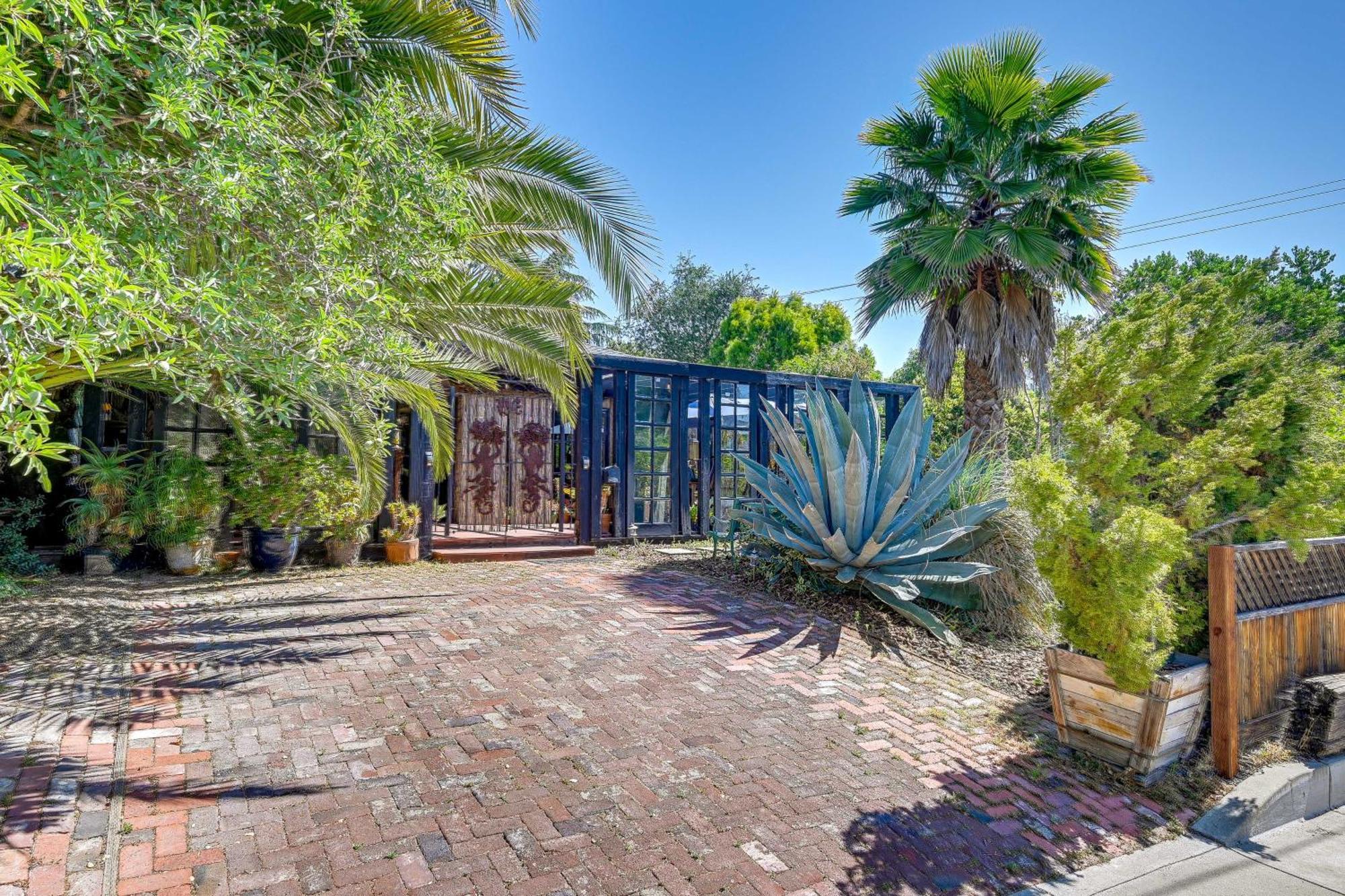 Bohemian Wonderland Benicia Bungalow With Pergola! Buitenkant foto